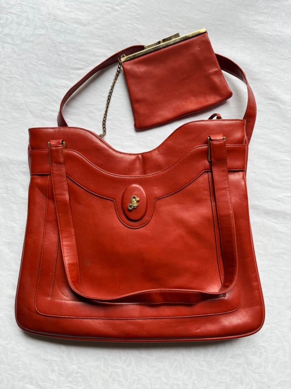 Lou Taylor Red Vintage Handbag with attached change purse & swivel mirror